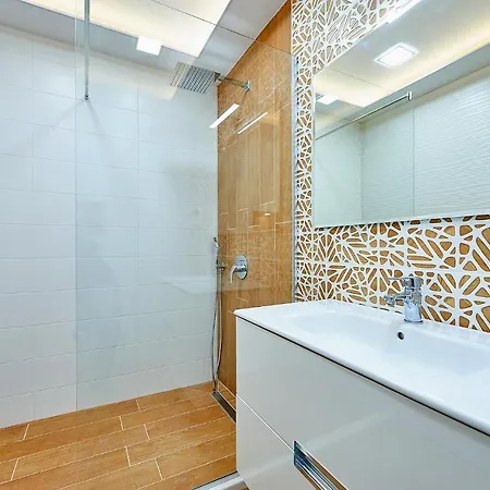 Family Regata 3* 포마리