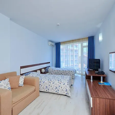 Family Regata 포마리